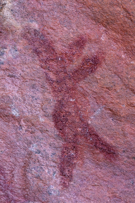 rock-painting-in-tsodilo-botswana-BCF5E5AD-D282-4786-BA84-1B289A905445.jpg
