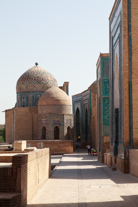 shah-i-zinda-ensemble-uzbekistan-53A75914-80FE-4098-8989-E51B2C98B08D.jpg