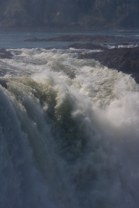 victoria-falls-zimbabwe-9BD78495-E52E-4D1A-9DBC-35236878473C.jpg