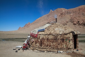 Yourt on the way from Khara Jilga to Jarty Gumbez