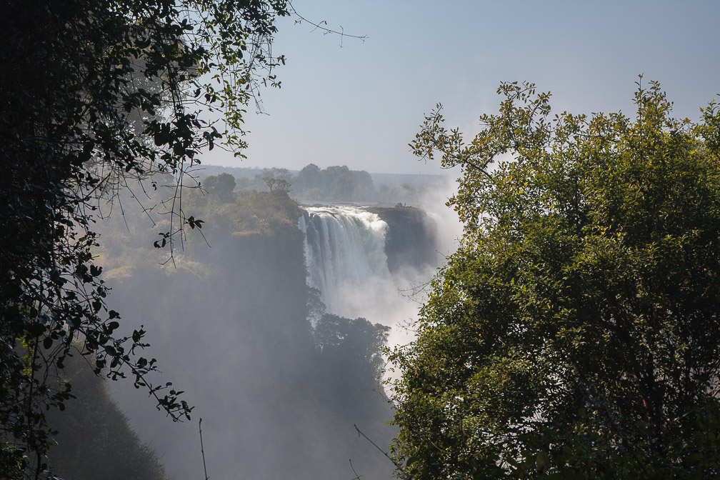 victoria-falls-zimbabwe.jpg