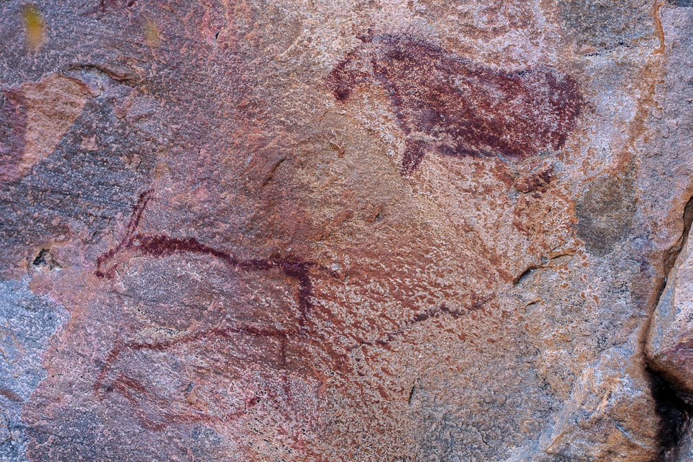 rock-painting-in-tsodilo-botswana-3.jpg