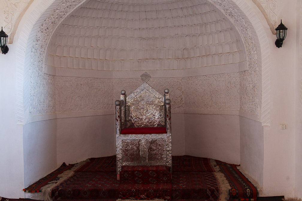 kunya-ark-throne-uzbekistan.jpg