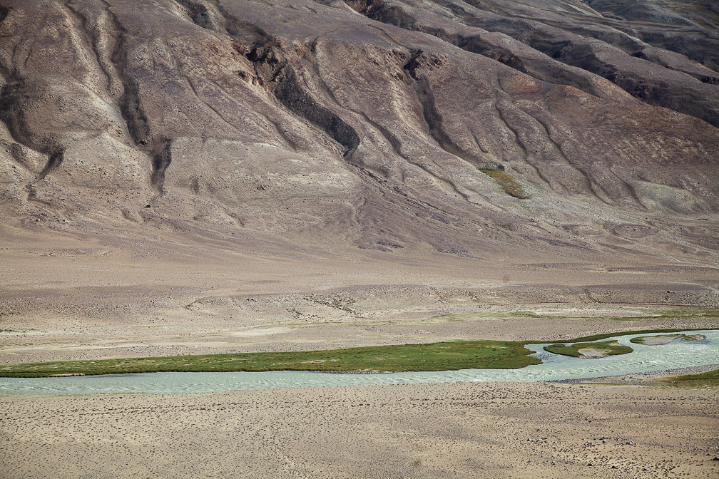 kargush-to-langar-pamir-valley-tajikistan.jpg