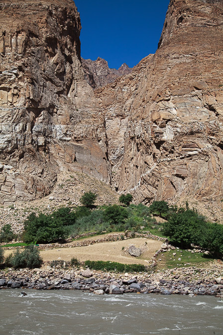 m41-rushan-to-kala-i-khumb-tajikistan-4.jpg