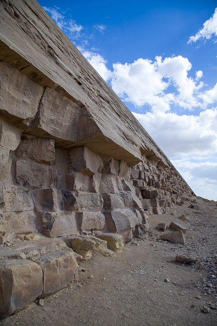 rhomboid-pyramid-near-saqarah-egypt-5.jpg