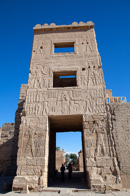 ramses-iii-temple-louxor-egypt-2.jpg